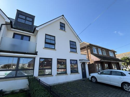 Unit 1 Sandlands Court, Stocks Lane, Chichester, PO20