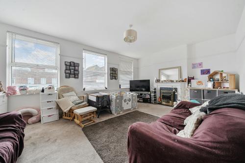 56 Bridge Street, Pinner, HA5