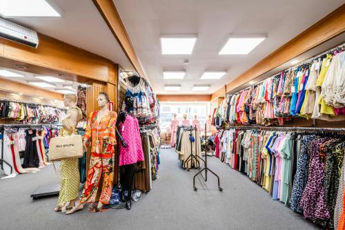 219-225 Commercial Road, Whitechapel, London, E1