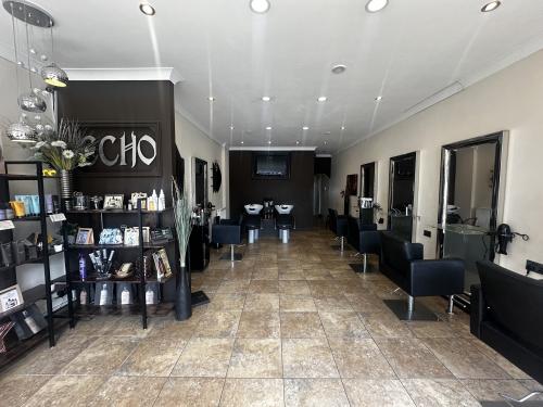 136 High Street, West Wickham, BR4
