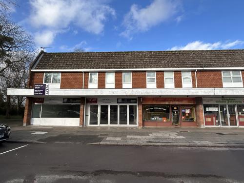 Ellendune Shopping Centre, 1 Ellendune, Wroughton, Swindon, SN4