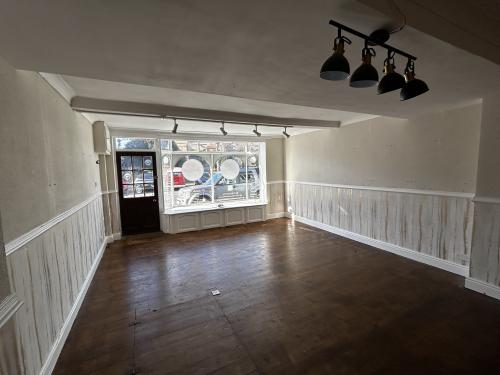 151A High Street, Royal Wootton Bassett, Swindon, SN4