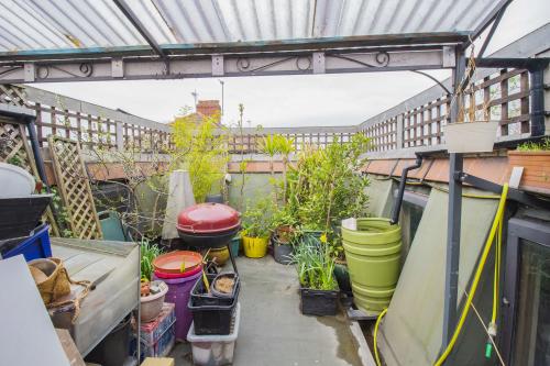 12 & 12a Norbreck Parade, Alperton, London, NW10