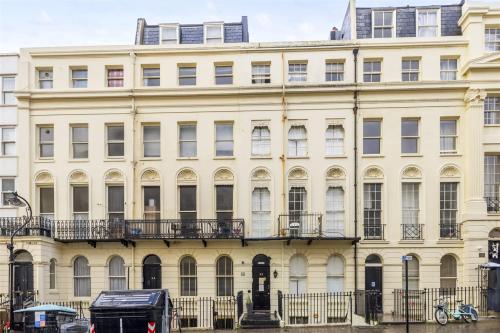 33 Oriental Place, Brighton, BN1