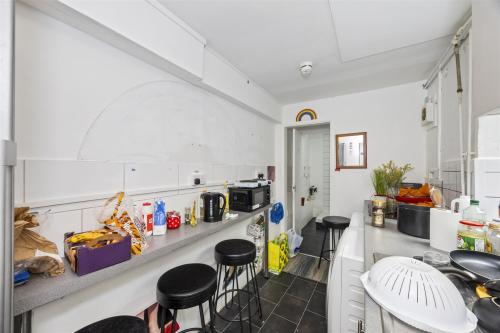33 Oriental Place, Brighton, BN1