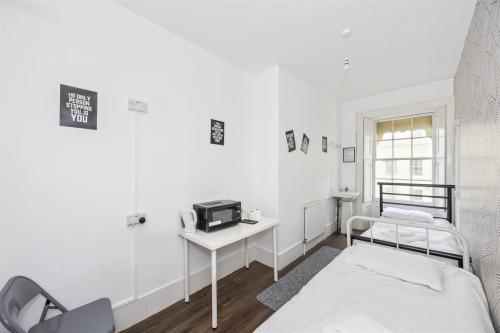 33 Oriental Place, Brighton, BN1