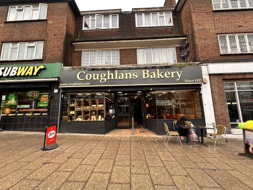 58 Woodcote Road, Wallington, SM6