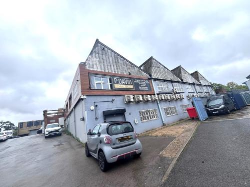 6 Sussex Works, Cline Road, Bounds Green, London, N11