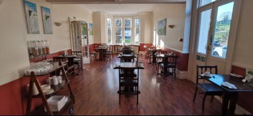 The Russell Hotel, 80 London Road, Tunbridge Wells, TN1