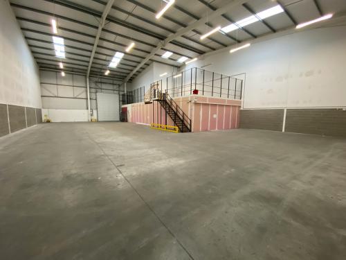 Unit 9, Cliffside Trade Park, Motherwell Way, West Thurrock, RM20