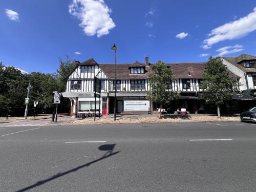 28 Ewell Road, Cheam, SM3
