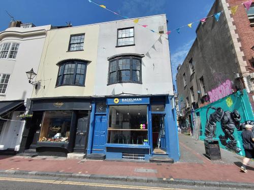 7 Bond Street & 1-3 Bond Street Row, Brighton, BN1