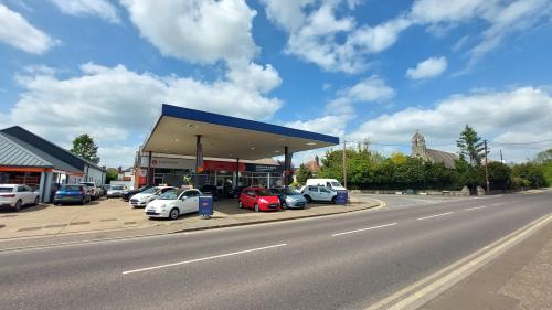 The Grove Garage, Newland Street, Witham, CM8