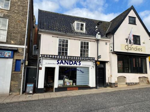17A Market Place, Diss, IP22