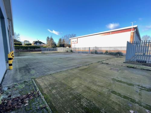 Unit 3 Friarsgate, Molly Millars Lane, Wokingham, RG41