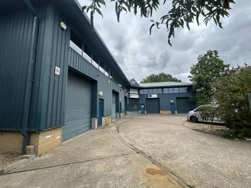 UNits 1, 2 & 6, St Georges Works, 22-23 Delamare Road, Cheshunt, EN8