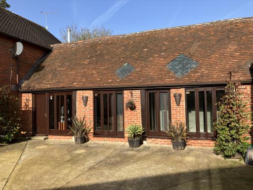 Units 4 & 5 Dunmore Court, Wootton Road, Abingdon-on-Thames, OX13