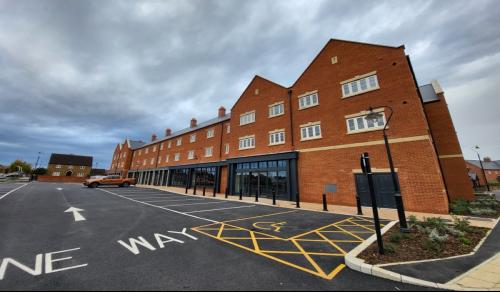 Unit 5, Radstone Fields Local Centre, Poppyfields Way, Brackley, NN13