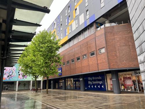 3-5 Town Square, Basildon, SS14