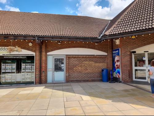 1, Chineham Shopping Centre, Chineham, Basingstoke, RG24