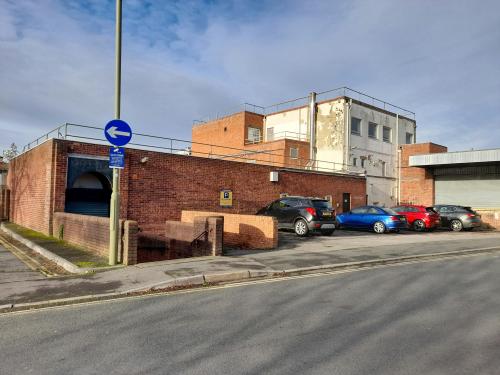 52/58 High Street, Andover, SP10