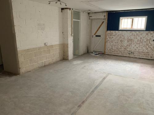 8 Hooe Road, Plymstock, Plymouth, PL9