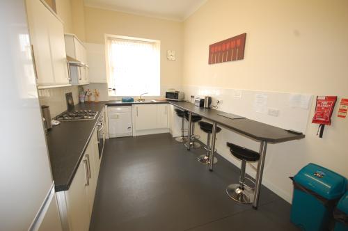 52 Mutley Plain, Plymouth, PL4