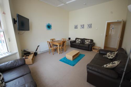 52 Mutley Plain, Plymouth, PL4