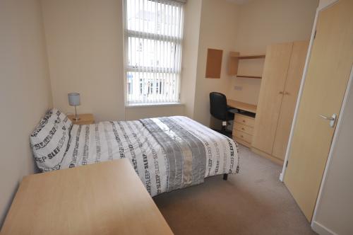 52 Mutley Plain, Plymouth, PL4