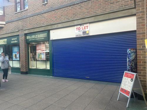 Unit 14B, Carlton Lanes Shopping Centre, Castleford, WF10