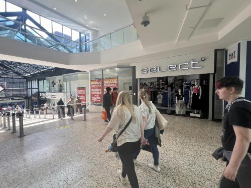 13, Merrion Centre, Leeds, LS2
