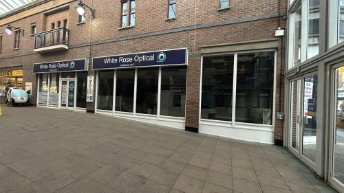 Unit 36, Carlton Lanes Shopping Centre, Castleford, WF10