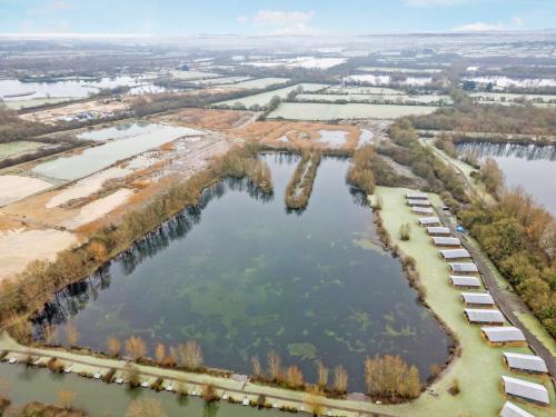 Lake Pochard, Cirencester, South Cerney, GL7