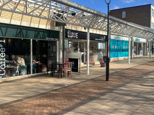 Yate Shopping Centre, 20 West Walk, Yate, BS37