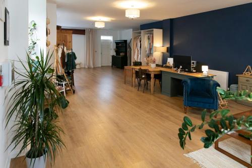 Unit A BUILDING 350, 1 Crown Gate, Poundbury, Dorchester, DT1