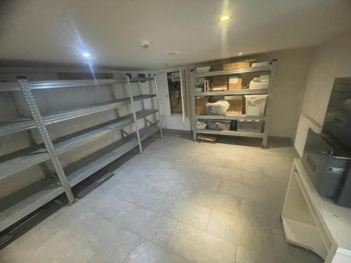 130 Hither Green Lane, Lewisham, London, SE13