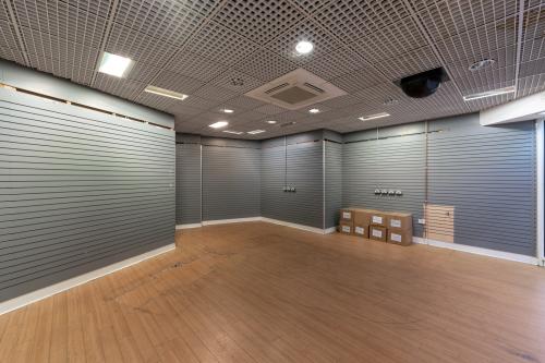 Unit 54, Cascades Shopping Centre, Commercial Road, Portsmouth, PO1