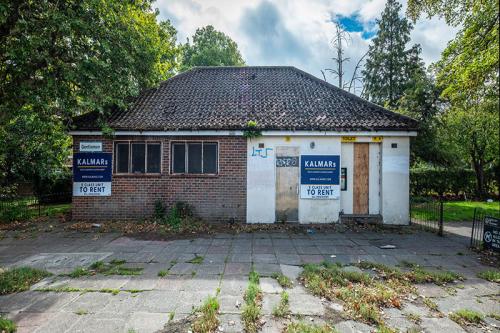 former toilet block Home Park, Sydenham Road, Sydenham, London, SE26