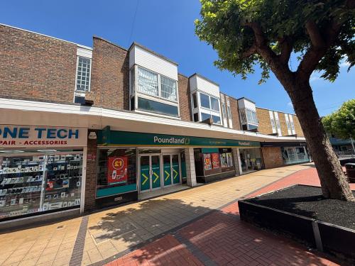 Totton Shopping Centre, 39 Commercial Road, Totton, SO40