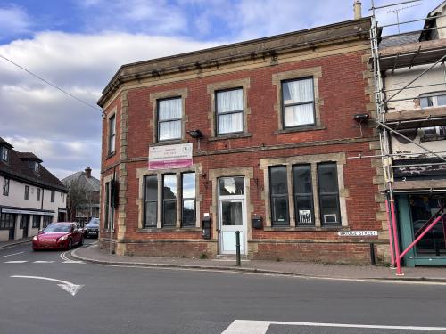 Unit 2, 1 Bridge Street, Fordingbridge, SP6