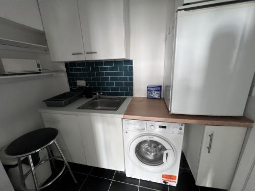 Unit 2, 1 Bridge Street, Fordingbridge, SP6