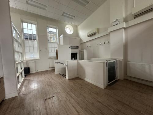 17 Market Place, Blandford Forum, DT11