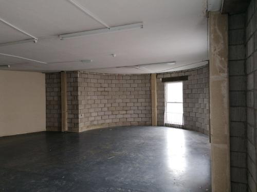 36 High Street, Newport, PO30