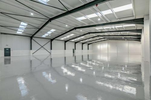 Unit 5A/B, Trans Pennine Trading Estate, Rochdale, OL11