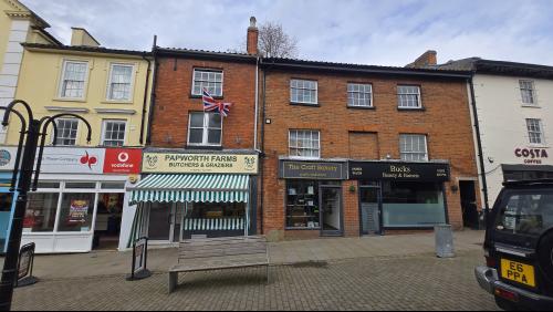 33 Market Place, North Walsham, NR28