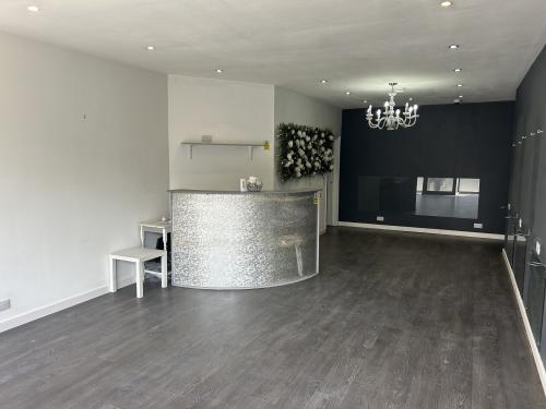 7 Mutley Plain, Plymouth, PL4