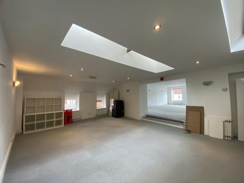 Suite 1, High Street, Odiham, Fountains Mall, RG29