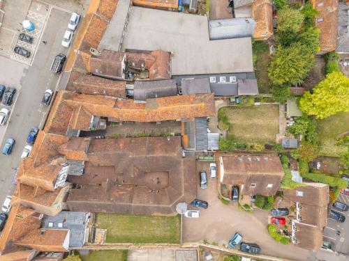 Jordans Courtyard, 8 Upper high Street, Thame, OX9