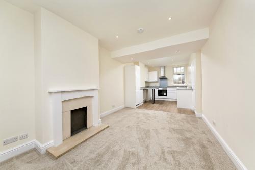 417 Upper Richmond Road West, East Sheen, London, SW14