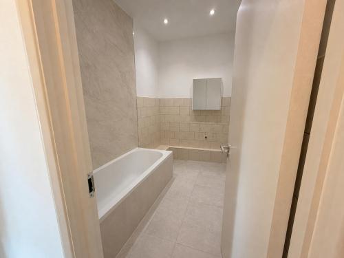 62 Western Road, Hove, BN3